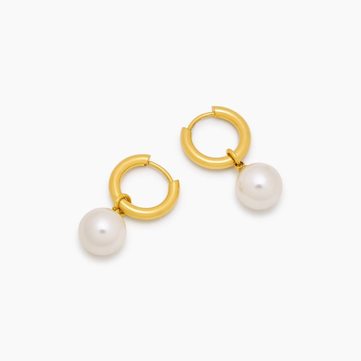 Pendientes de perlas en forma de lágrima