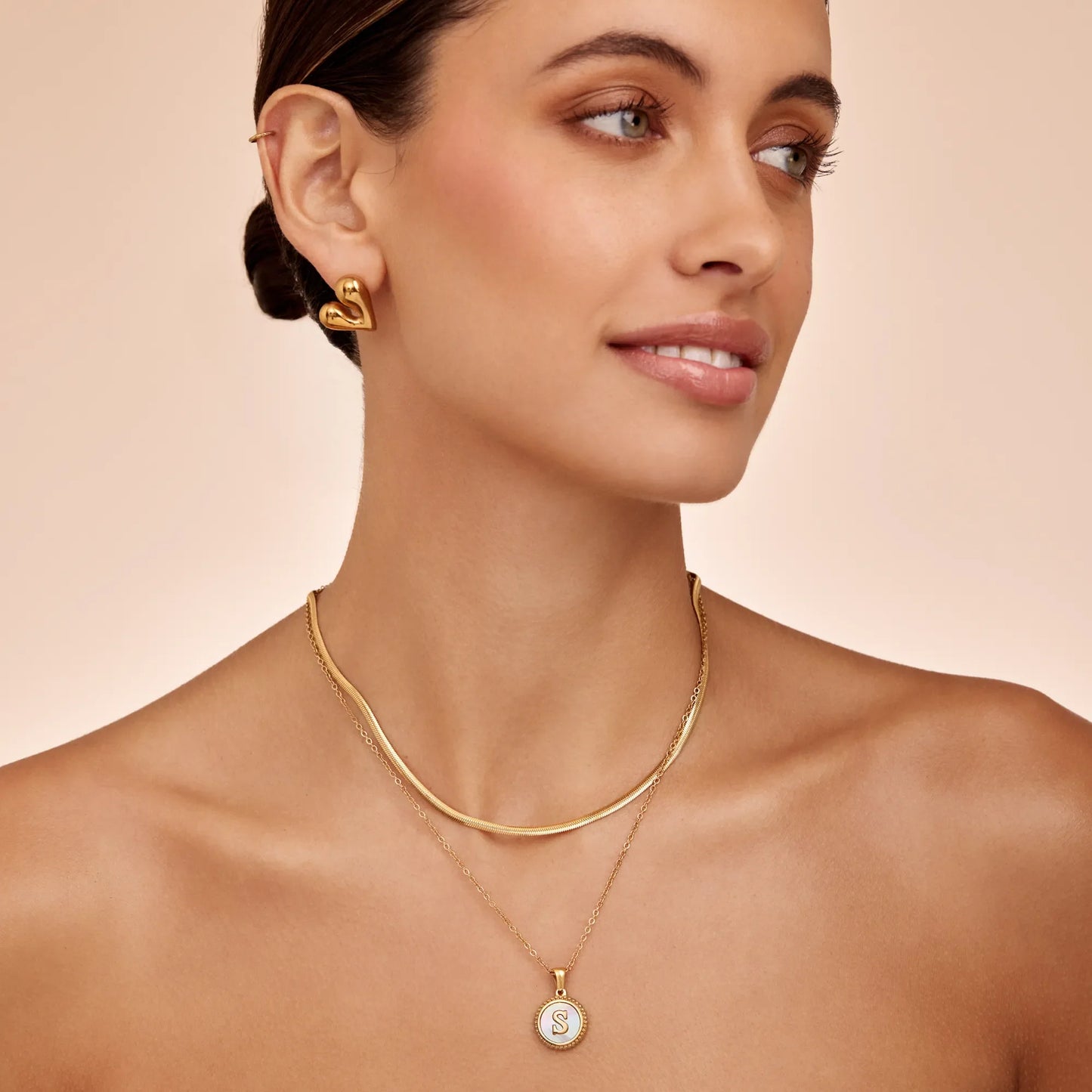 Collar Inicial Nácar Colgante en Baño Oro 18k — Mujer