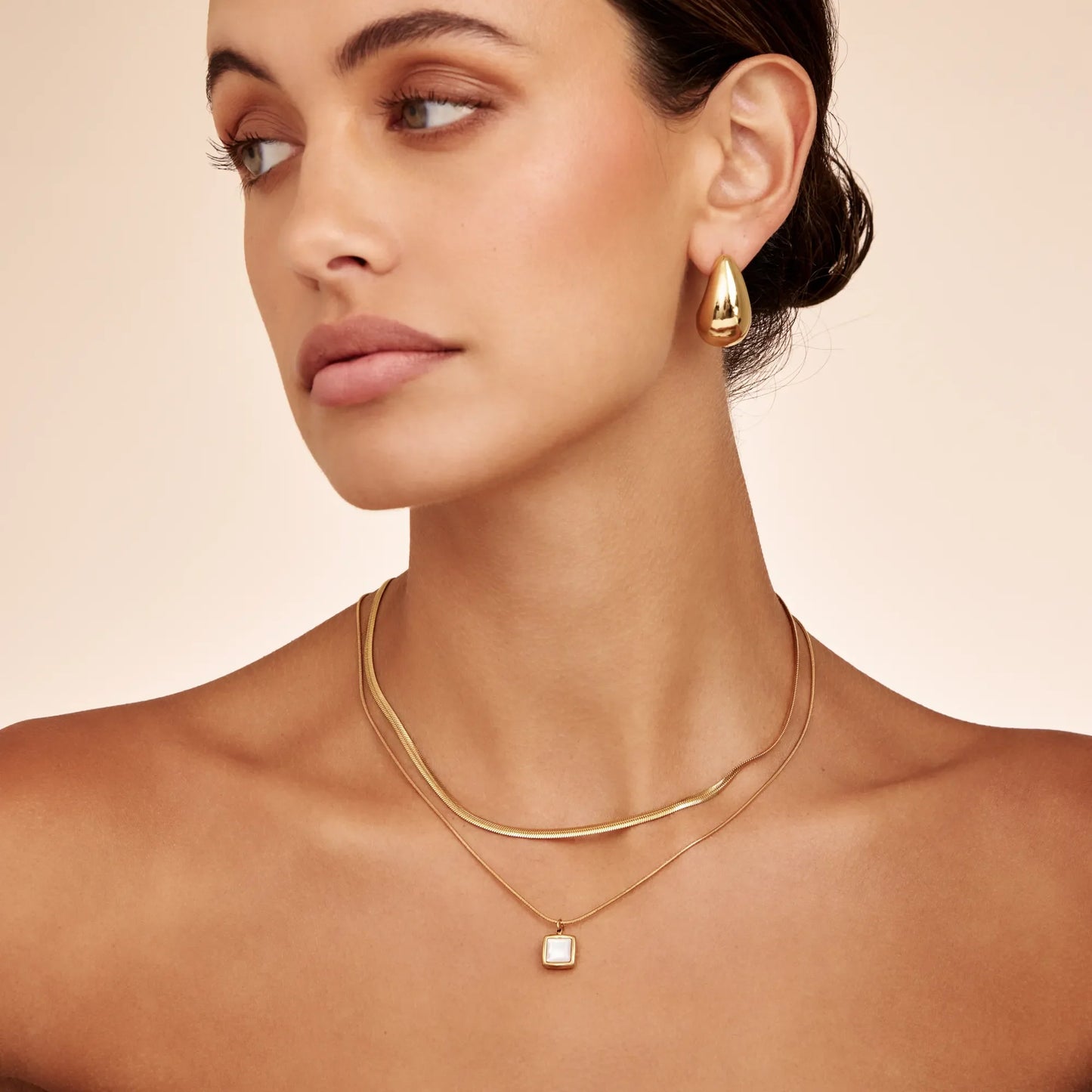 18k Gold Plated Square Mother of Pearl Pendant Necklace — Women