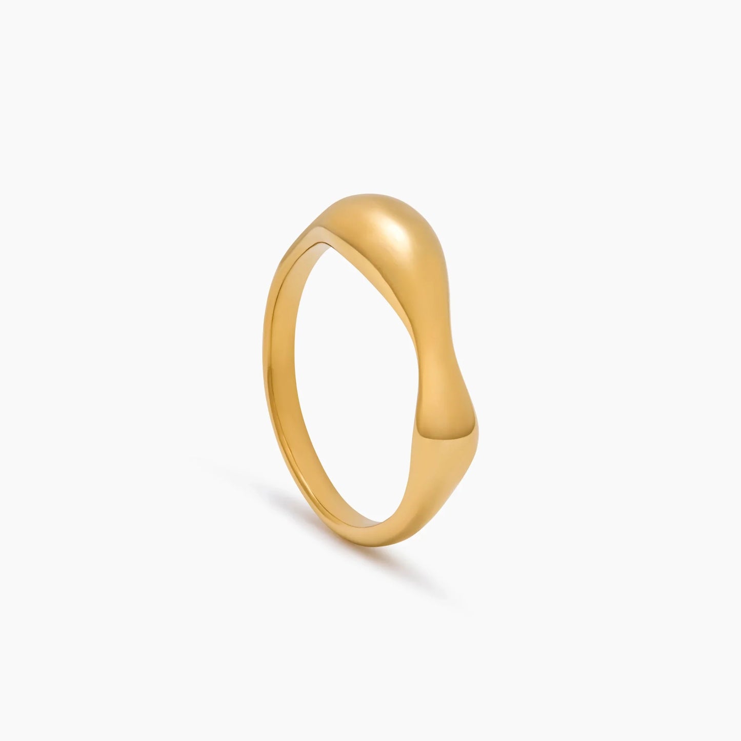 Anillo llamativo Ola esculpida