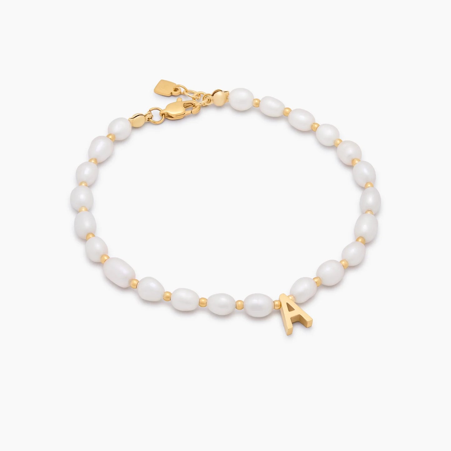 Pulsera inicial de perlas en baño de oro de 18k — Mujer