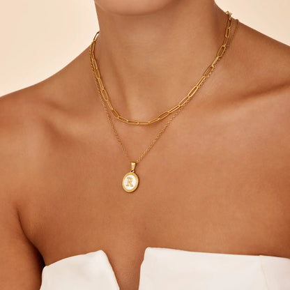 Collar Inicial Nácar Colgante en Baño Oro 18k — Mujer