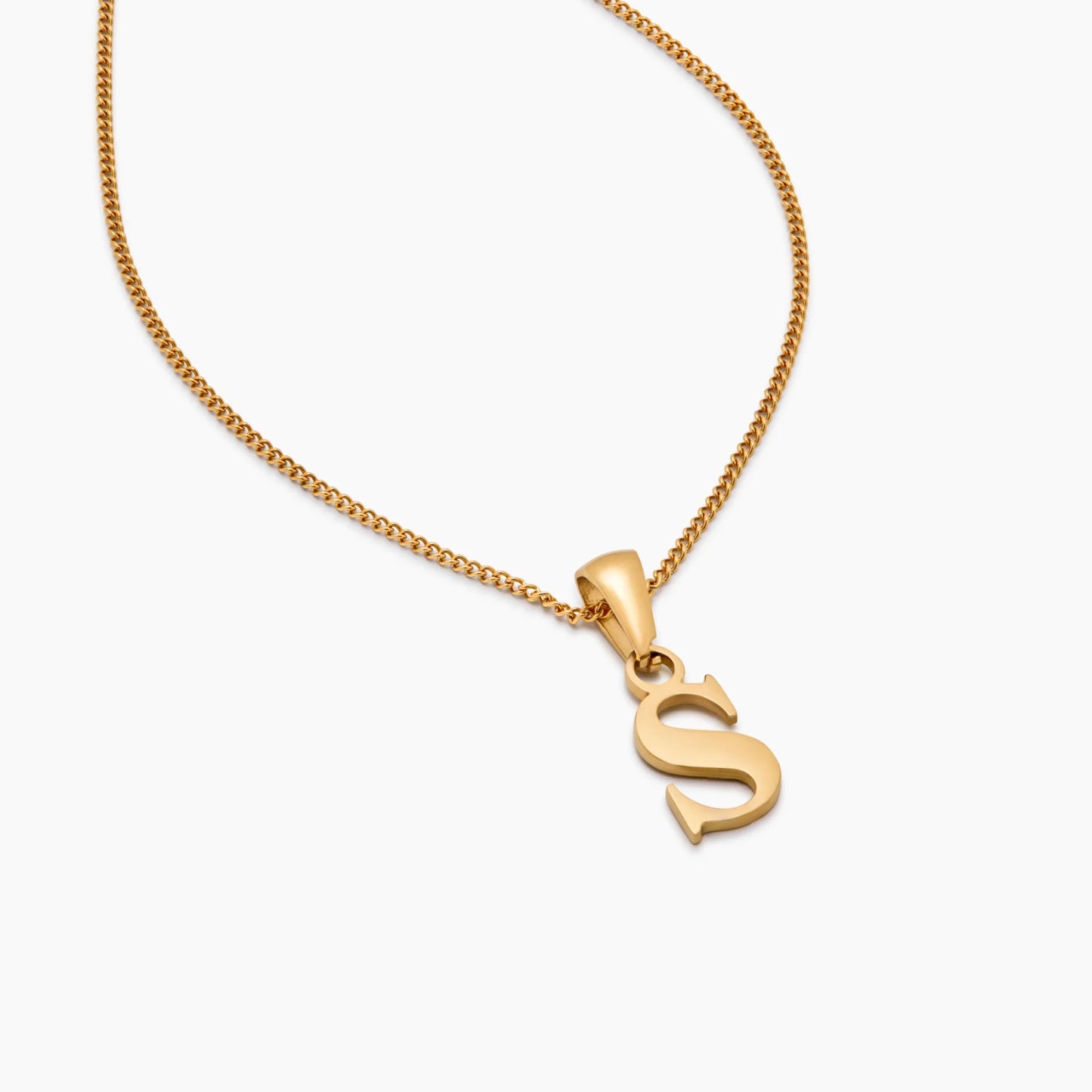 Collar con dije inicial de oro