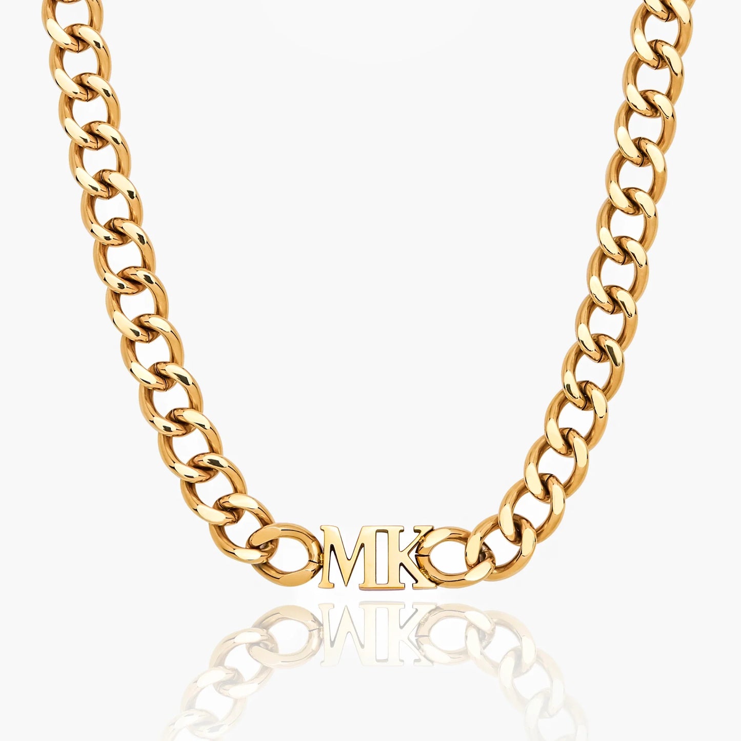 Collar gargantilla con inicial