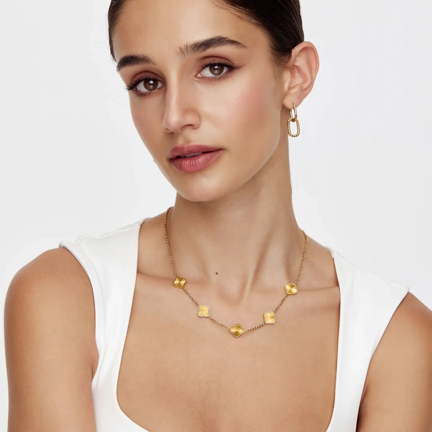 Collar Trébol Radiante