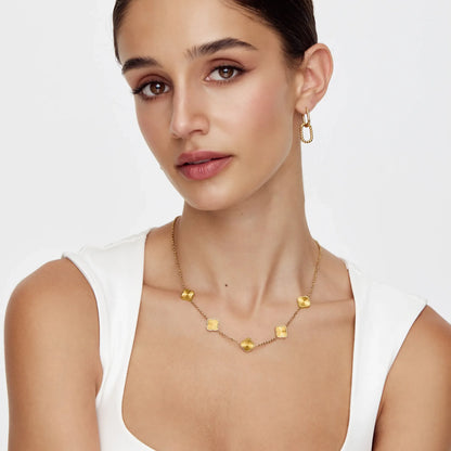 Collar Trébol Radiante