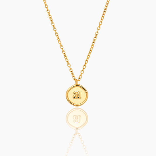 Collar con inicial y sello