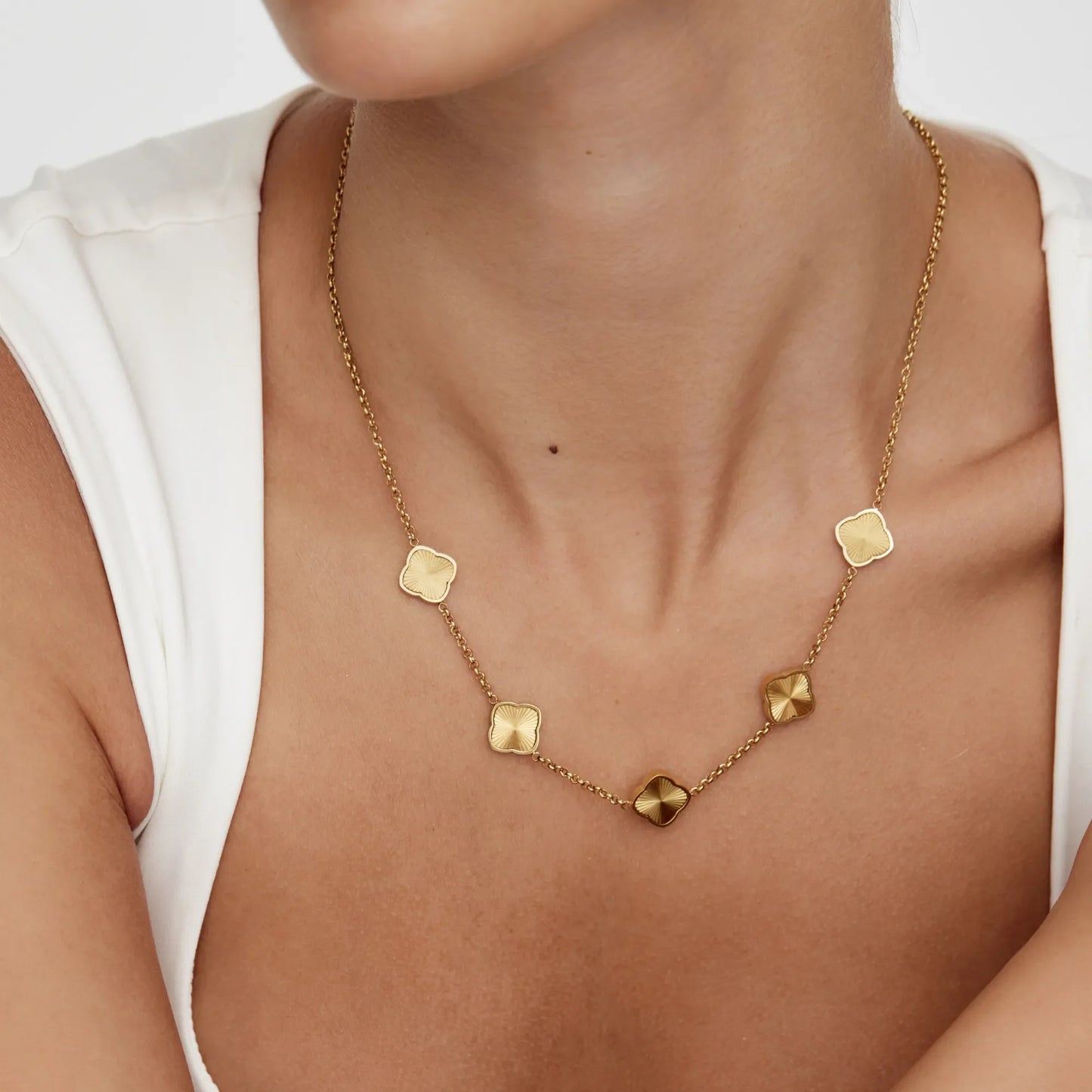 Collar Trébol Radiante