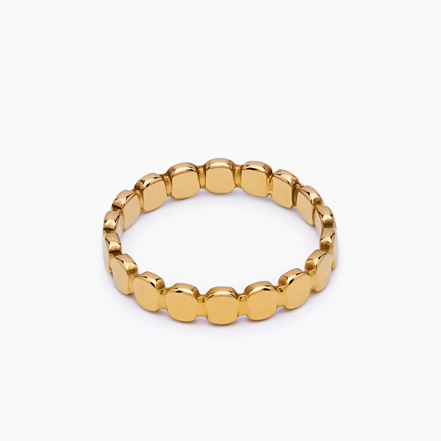 Anillo dorado con cuentas