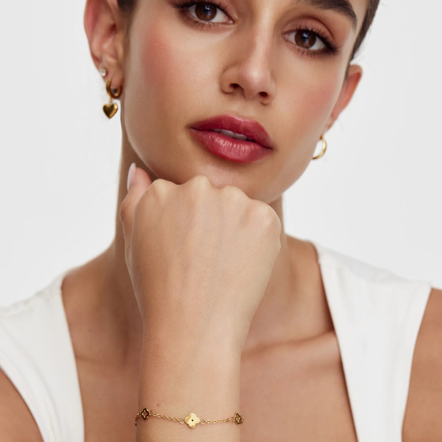 Delicada pulsera de trébol