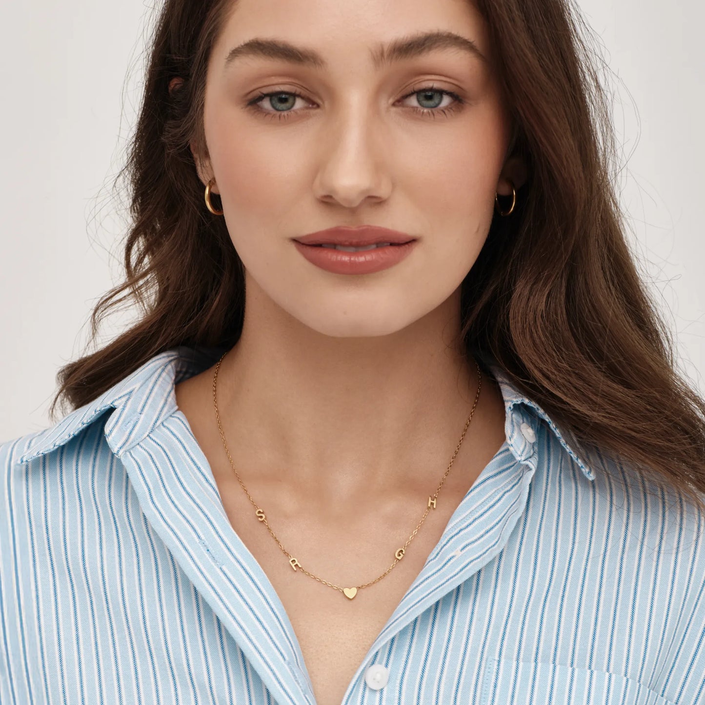 Collar con iniciales múltiples