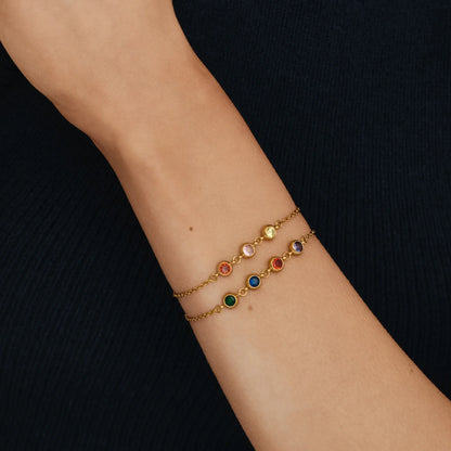 Pulsera Personalizada de Varias Piedras de Nacimiento con Baño de Oro de 18 quilates — Mujer