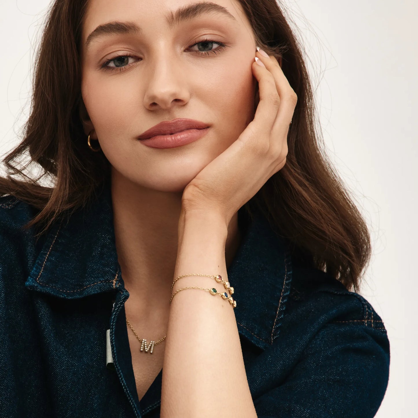 Pulsera Personalizada de Varias Piedras de Nacimiento con Baño de Oro de 18 quilates — Mujer