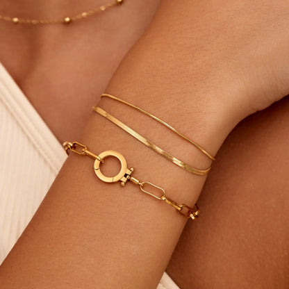 Essential Clip Chain Bracelet in 18k Gold Plating — Women