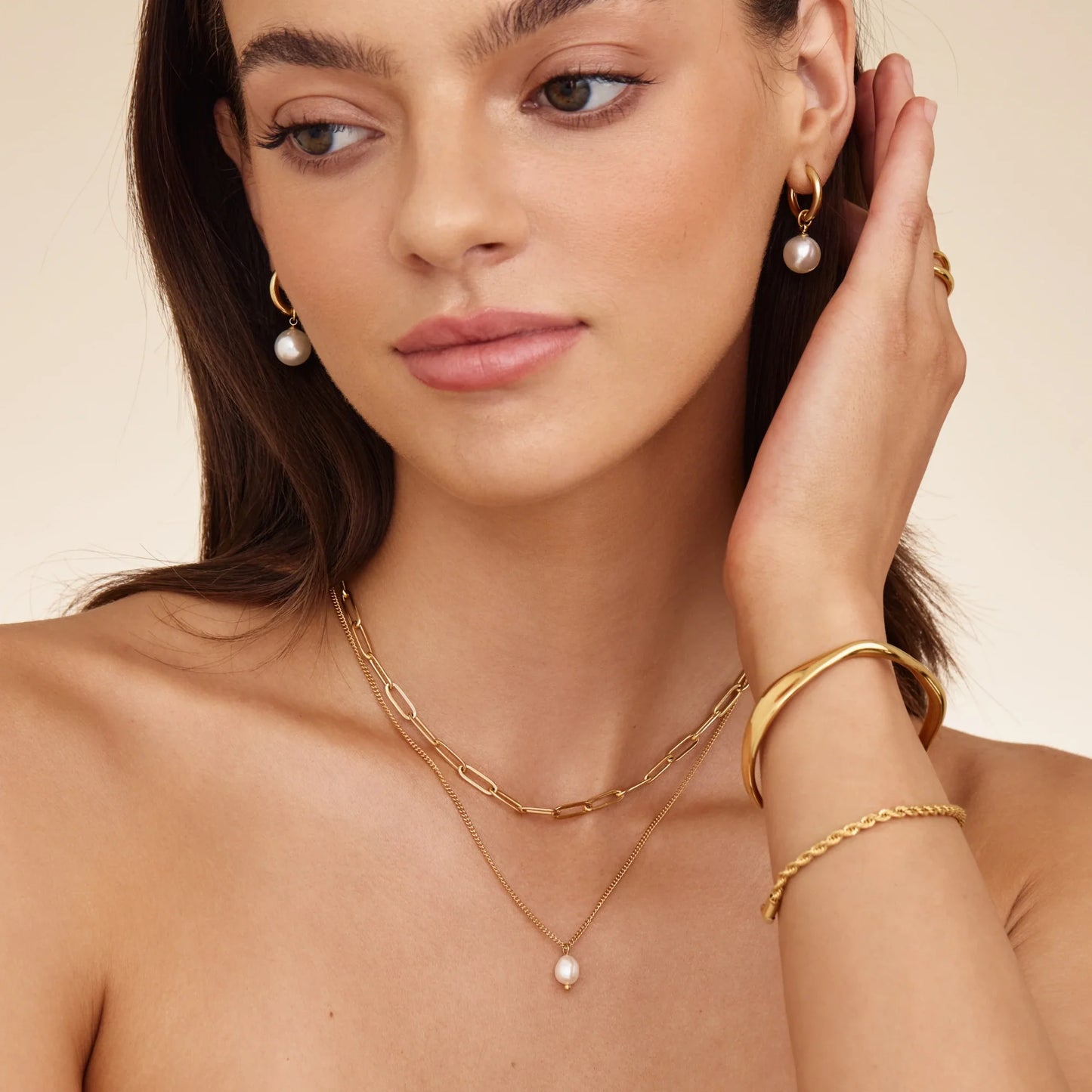 Collar de capas de clip y perla