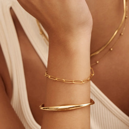 Daily Clip Chain Bracelet in 18k Gold Plating — Women