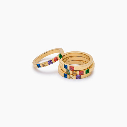 Anillo de banda de piedra natal con corte princesa