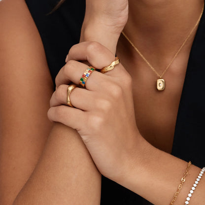 Anillo de banda de piedra natal con corte princesa