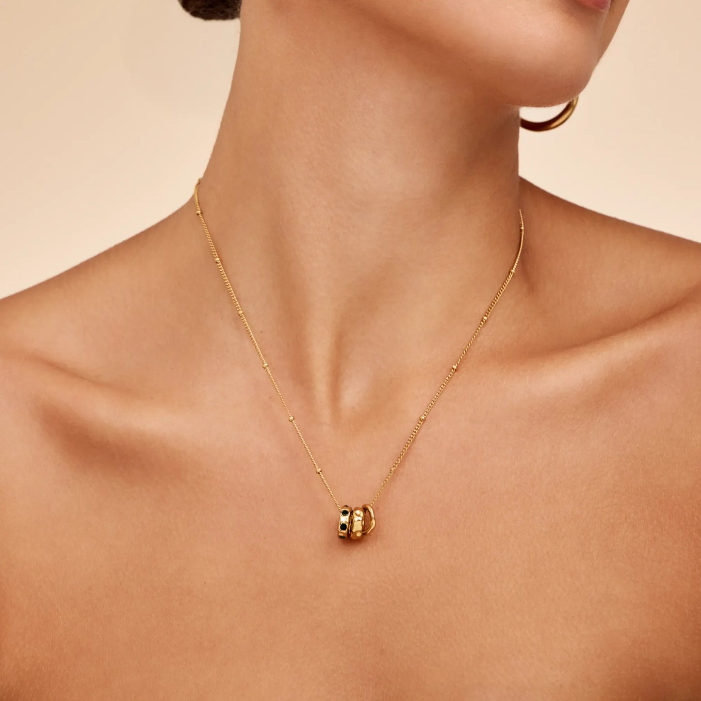Collar con tres colgantes Amara
