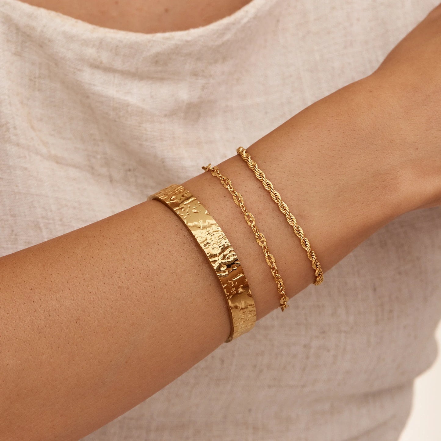 Pulsera Cadena Lentejuela Ancha en Baño Oro 18k — Mujer