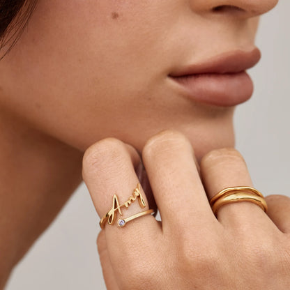 Anillo de Nombre y Piedra de Nacimiento