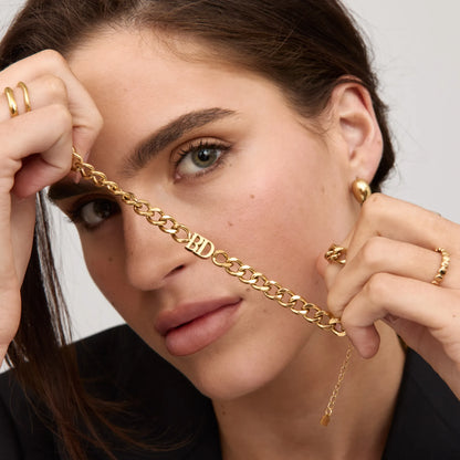 Collar gargantilla con inicial