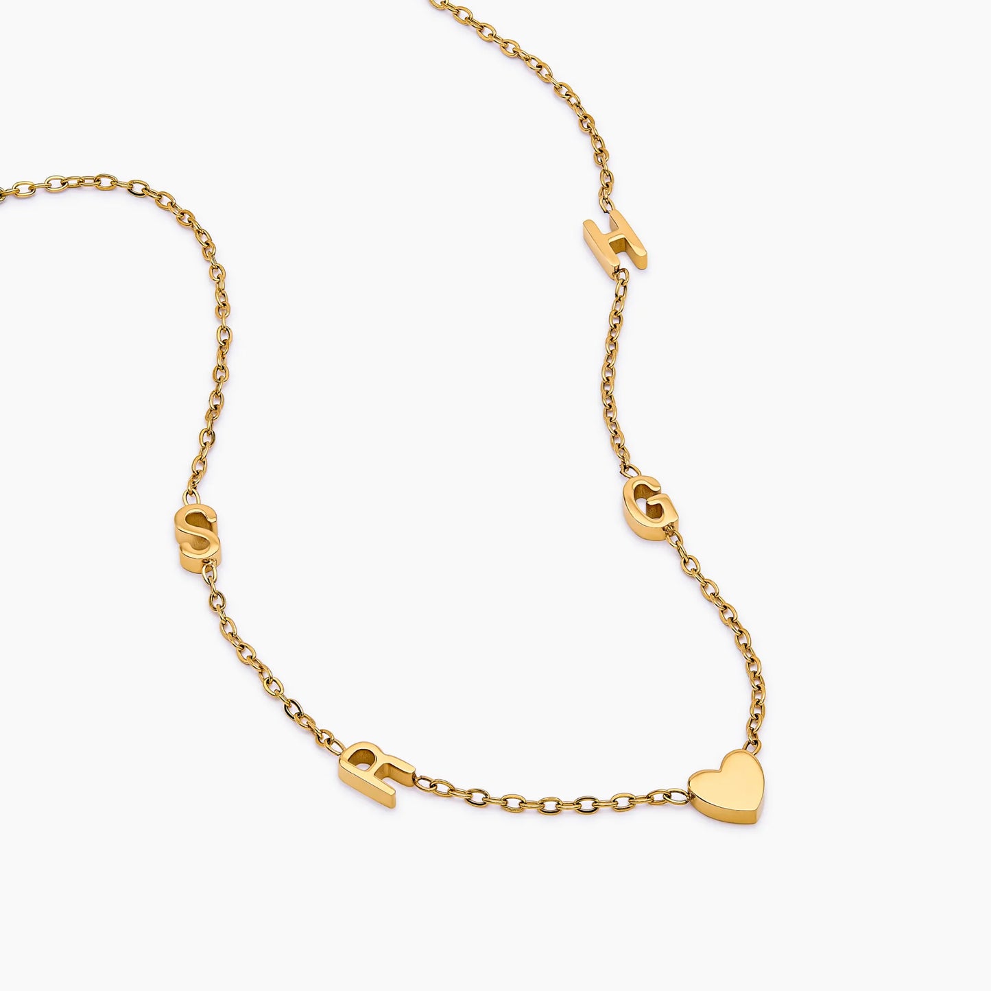 Collar con iniciales múltiples