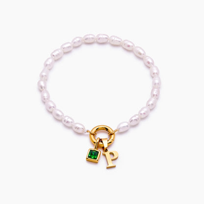 Pulsera de perlas con inicial y piedra de nacimiento