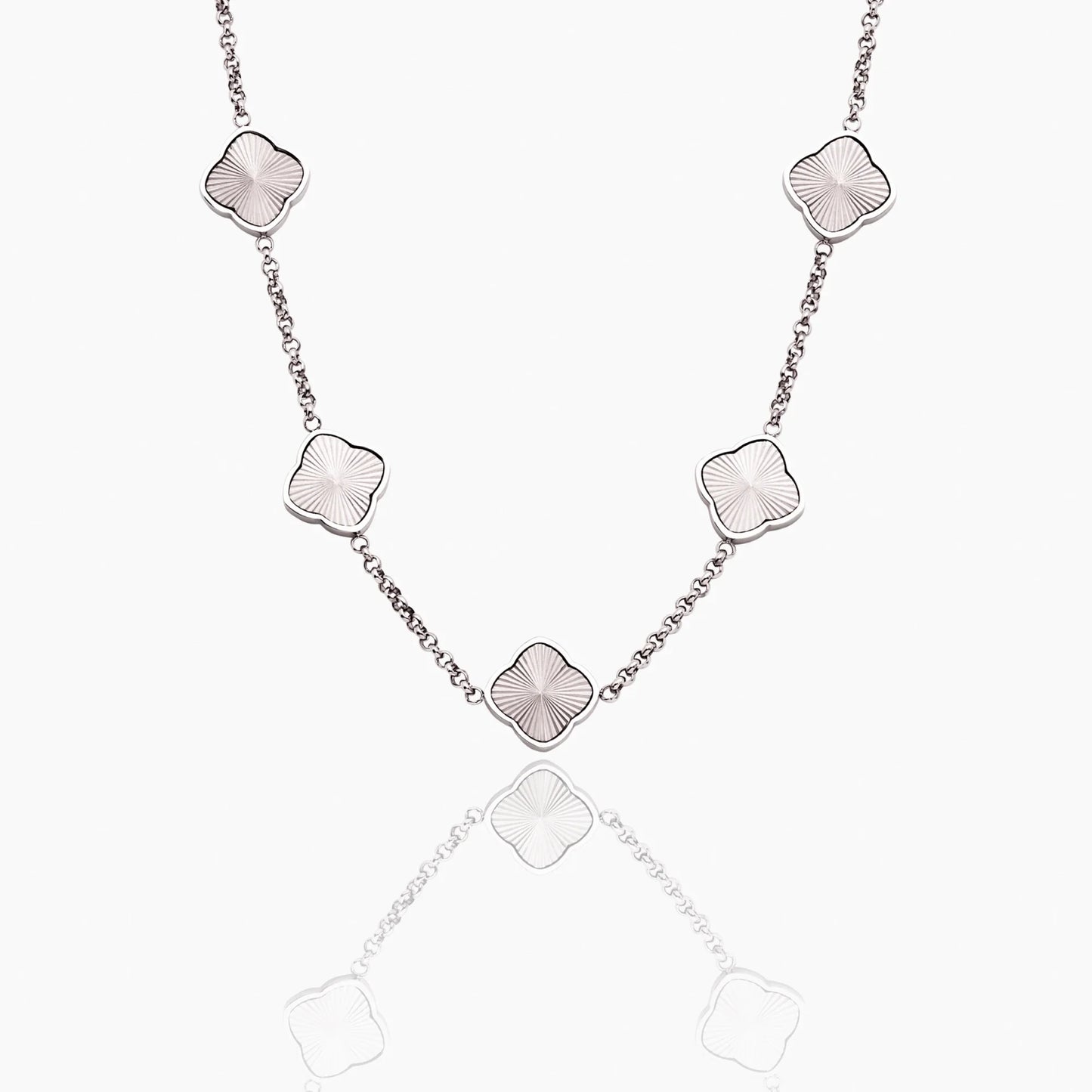 Collar Trébol Radiante