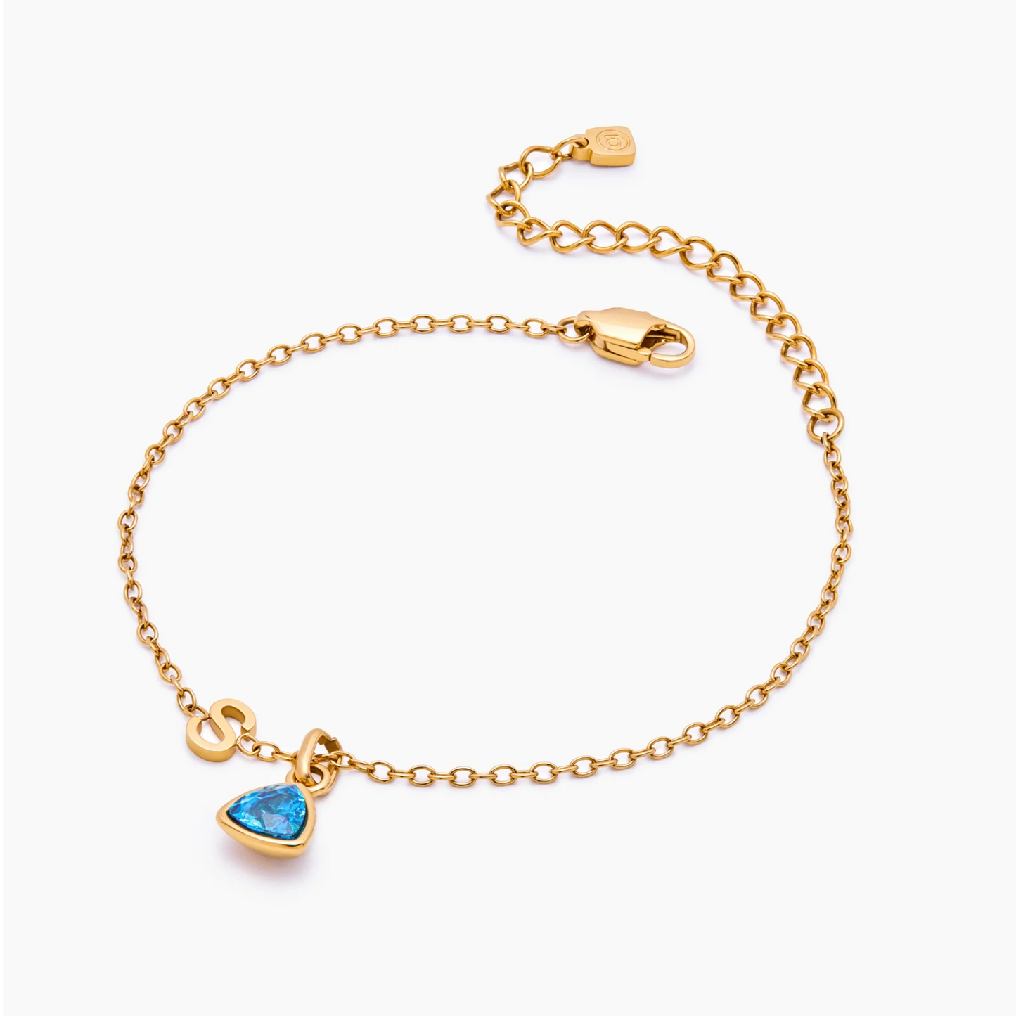 Pulsera con dije de inicial y piedra de nacimiento