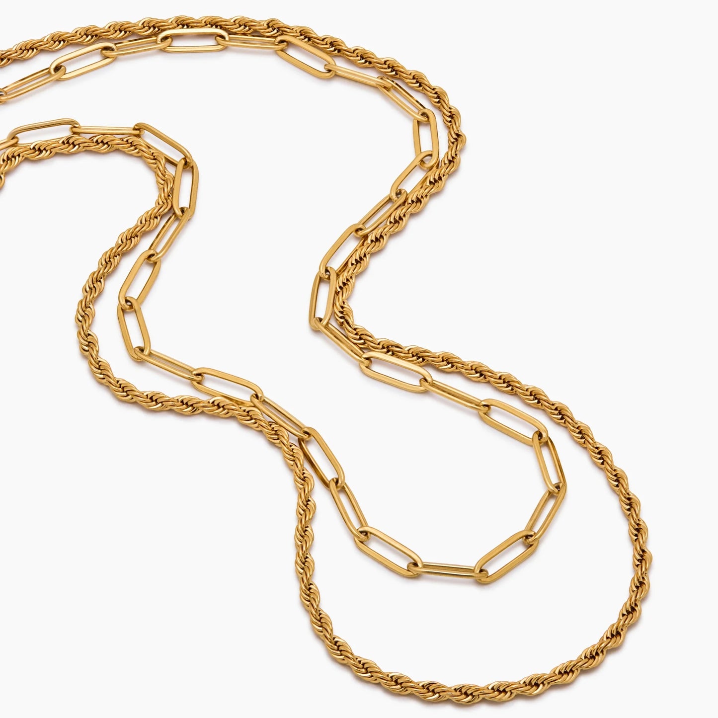 Collar de eslabones de cadena y cordón con capas